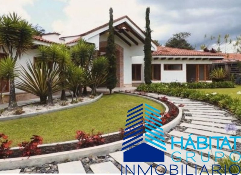 Casa-Finca en Venta en Llano Grande