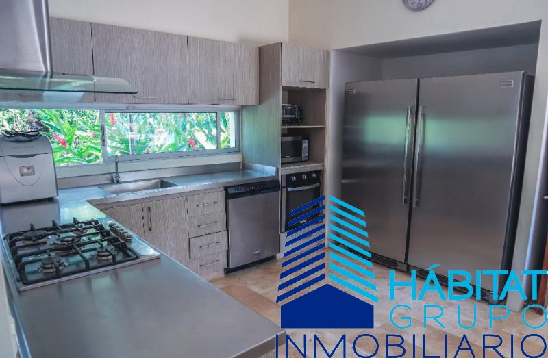 Casa-Finca en Venta en Guaymaral