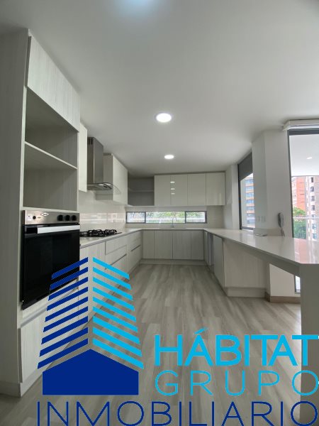 Apartamento en Arriendo en Loma De Las Brujas